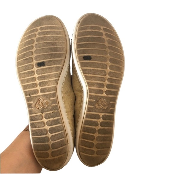 CLOUDSTEPPERS BY CLARKS Sneaker Women's Size 9 Metallic Gold Cushion Slip On - Picture 6 of 10